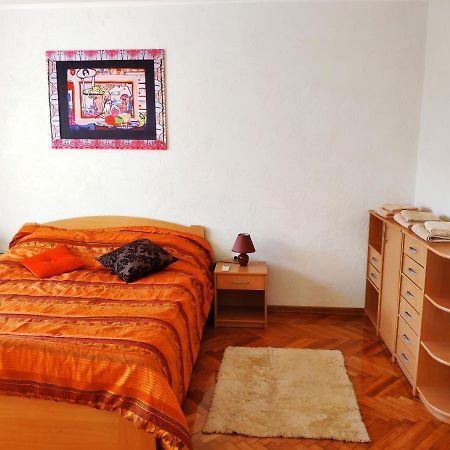 V2 With Love - Vintage Modern And Spacious Beograd Ngoại thất bức ảnh