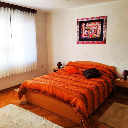 V2 With Love - Vintage Modern And Spacious Beograd Ngoại thất bức ảnh